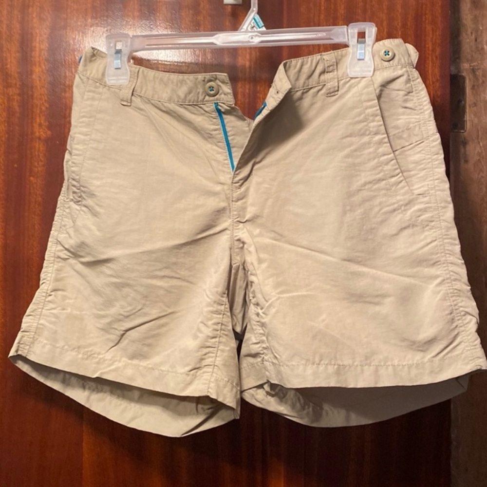 Eddie Bauer Sport Khaki Shorts with blue lined pockets
